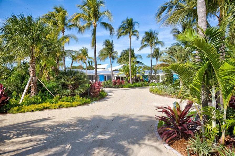 Guy Harvey Outpost Islander Hotel