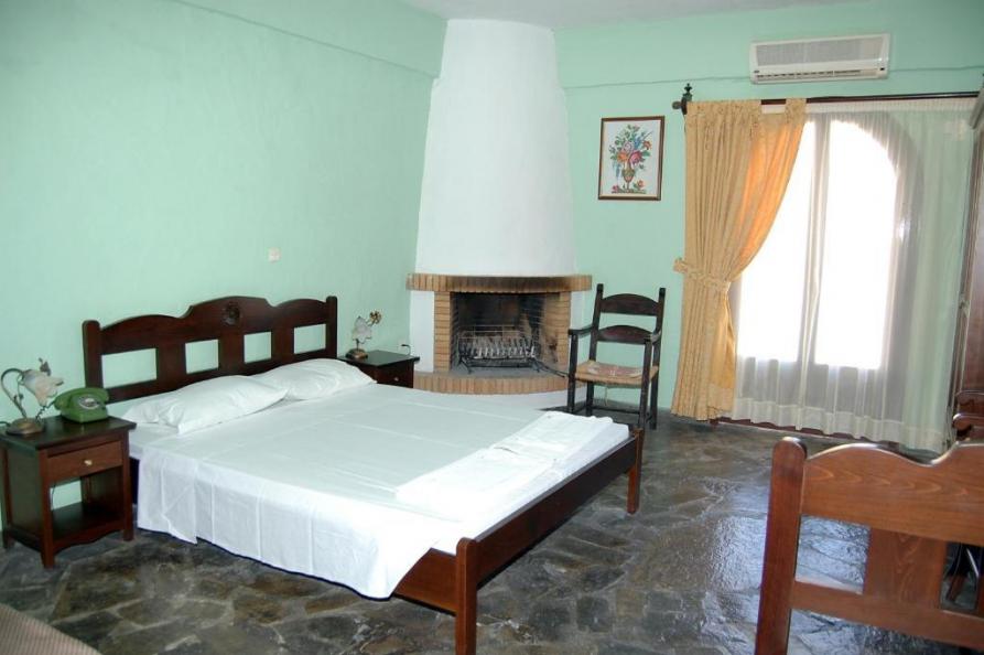 Arolithos Traditional Village Hotel