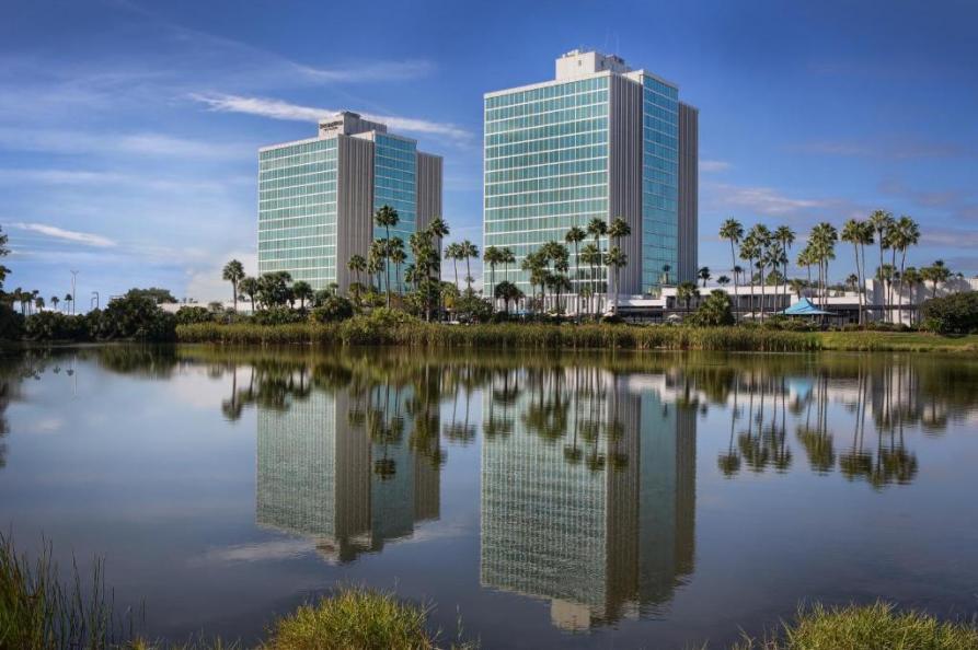 Doubletree Hotel Entrance to Universal Orlando